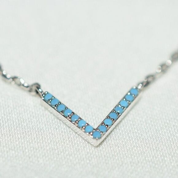 Dreamy Petite Blue Crystal Accent V Silver Tone Link Chain 16" Y2K Glam Necklace - Picture 2 of 4